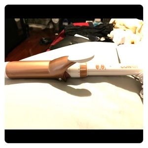 Conair Infiniti Pro 1.5” curling iron! never used!